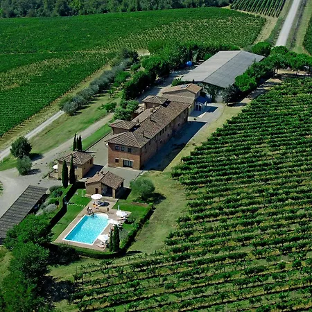 Terra Rossa Farm stay Valiano