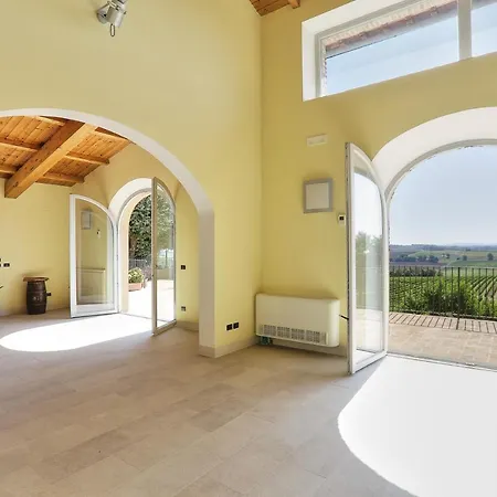 Terra Rossa Farm stay *